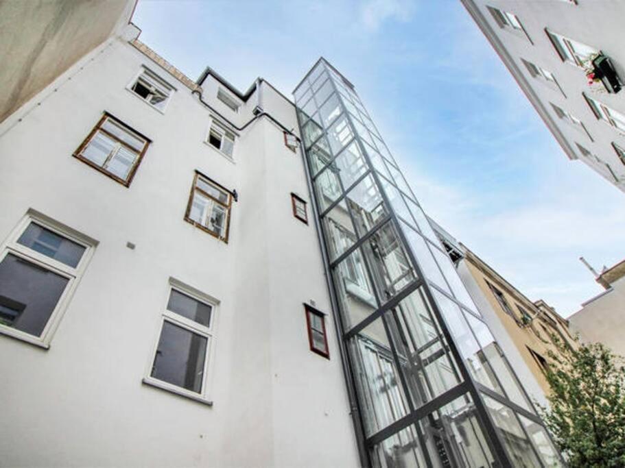 Luxury 2-Floor Rooftop Apartment With Terrace In The City Center ウィーン エクステリア 写真