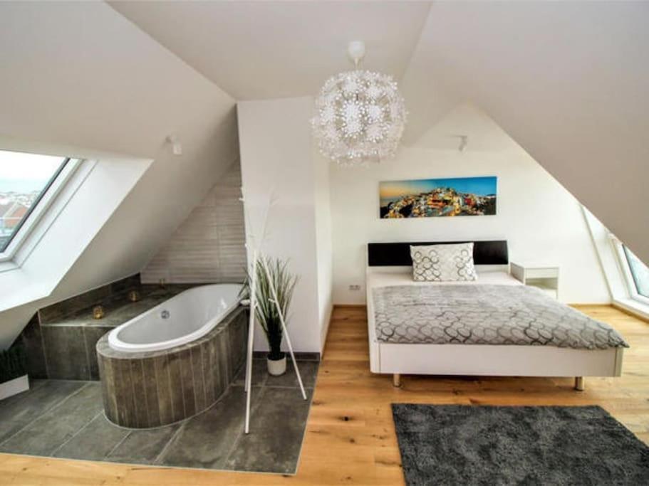 Luxury 2-Floor Rooftop Apartment With Terrace In The City Center ウィーン エクステリア 写真